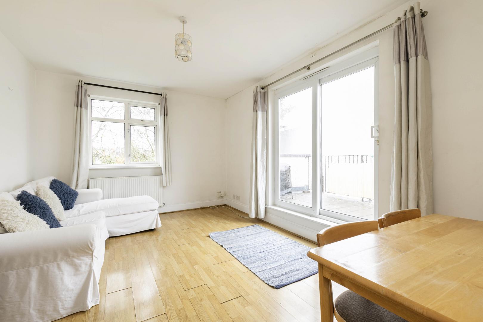 Modern and Central Apartment Belton Road, Willesden Green